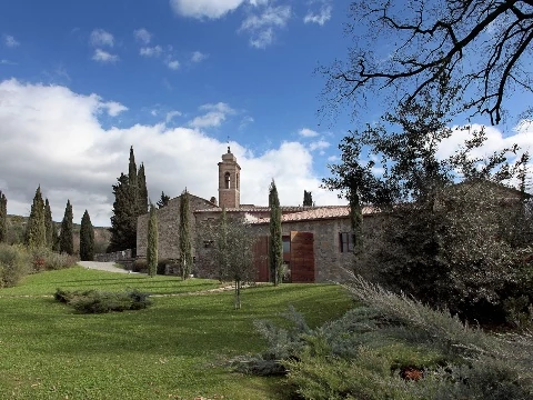 BRUNELLO DI MONTALCINO ÉS ANGELO GAJA CSIZMÁJA 