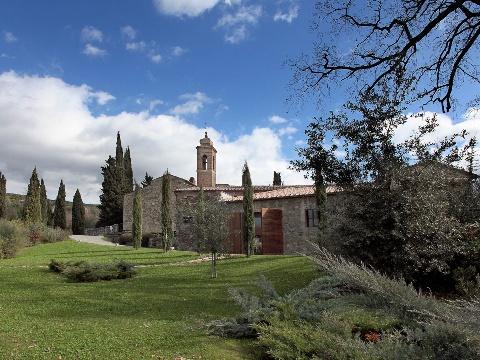 BRUNELLO DI MONTALCINO ÉS ANGELO GAJA CSIZMÁJA