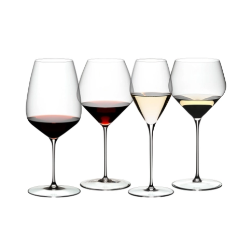 Ez a kóstolókészlet 4 poharat tartalmaz a RIEDEL Veloce sorozatból: Cabernet, Pinot Noir, Sauvignon Blanc és Chardonnay.