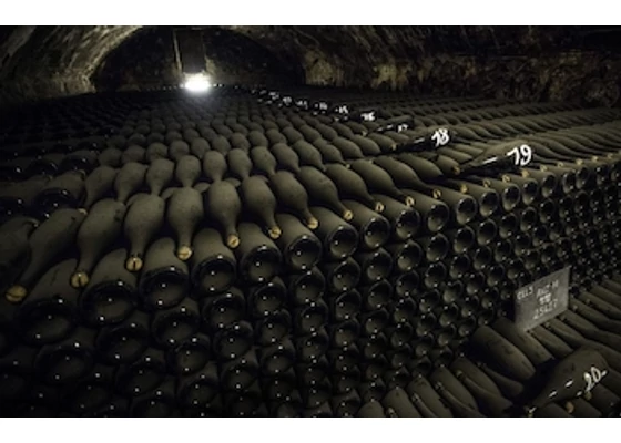 CHAMPAGNE